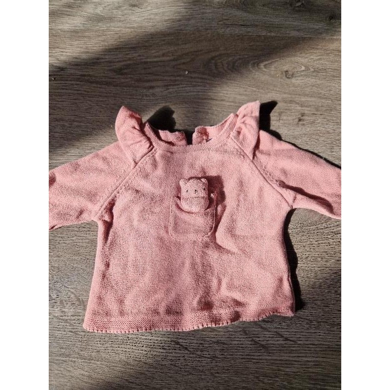 Pull rose TAILLE 1 mois