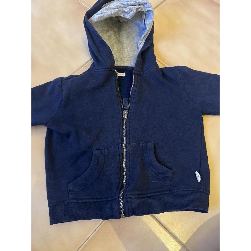 Gillet  TAILLE 4 ans