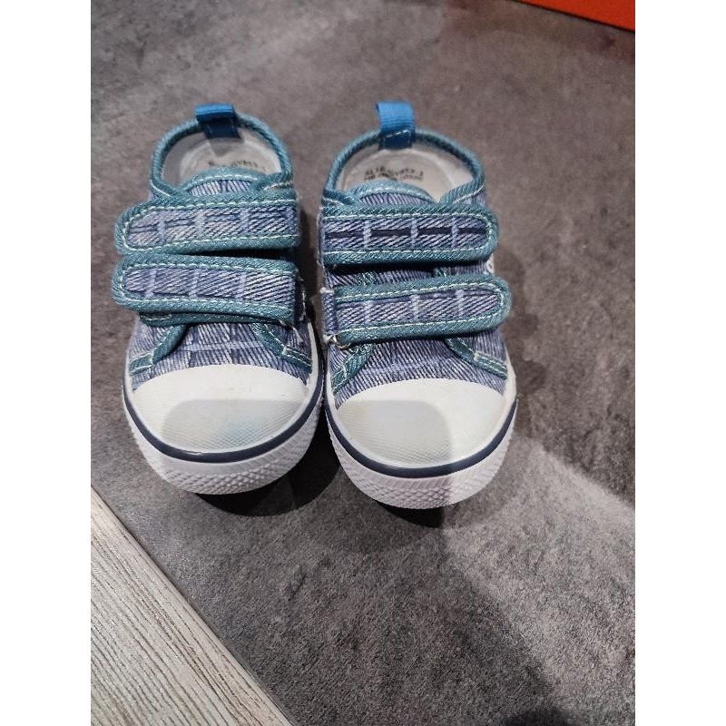 Chaussures garçon  TAILLE 21