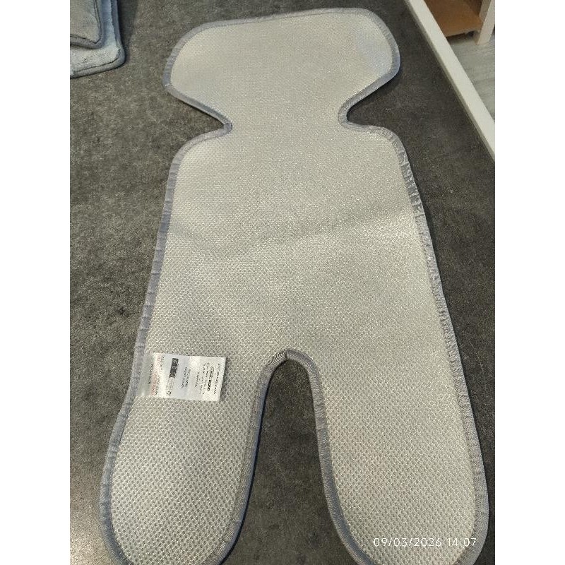 Tapis de siège auto anti transpiration 