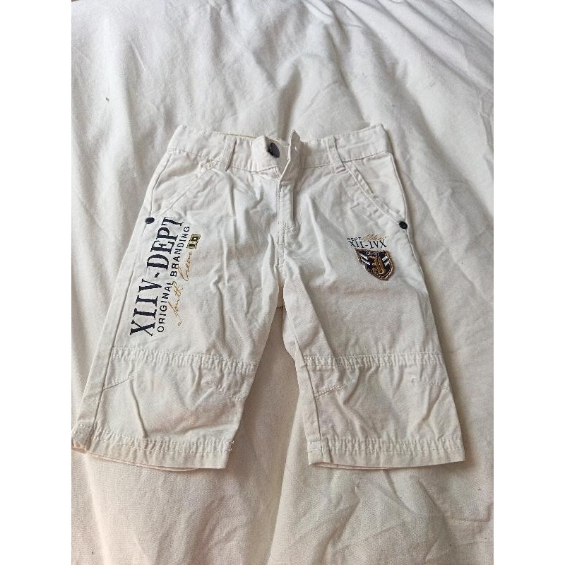 Short tissaia blanc  TAILLE 5