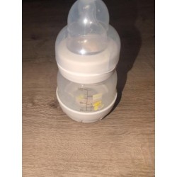 Petit biberon MAM TAILLE 130