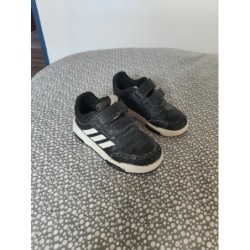 Baskets adidas  TAILLE 26