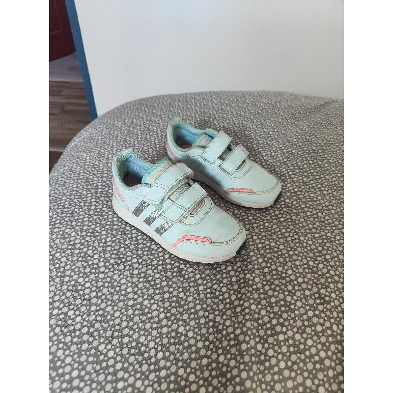 Basket adidas fille TAILLE 30