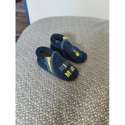 Chaussons isotoner TAILLE 25