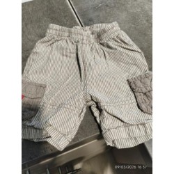 Short beige rayée  TAILLE 6...