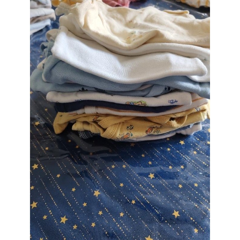 Body manches courtes  TAILLE 3 mois