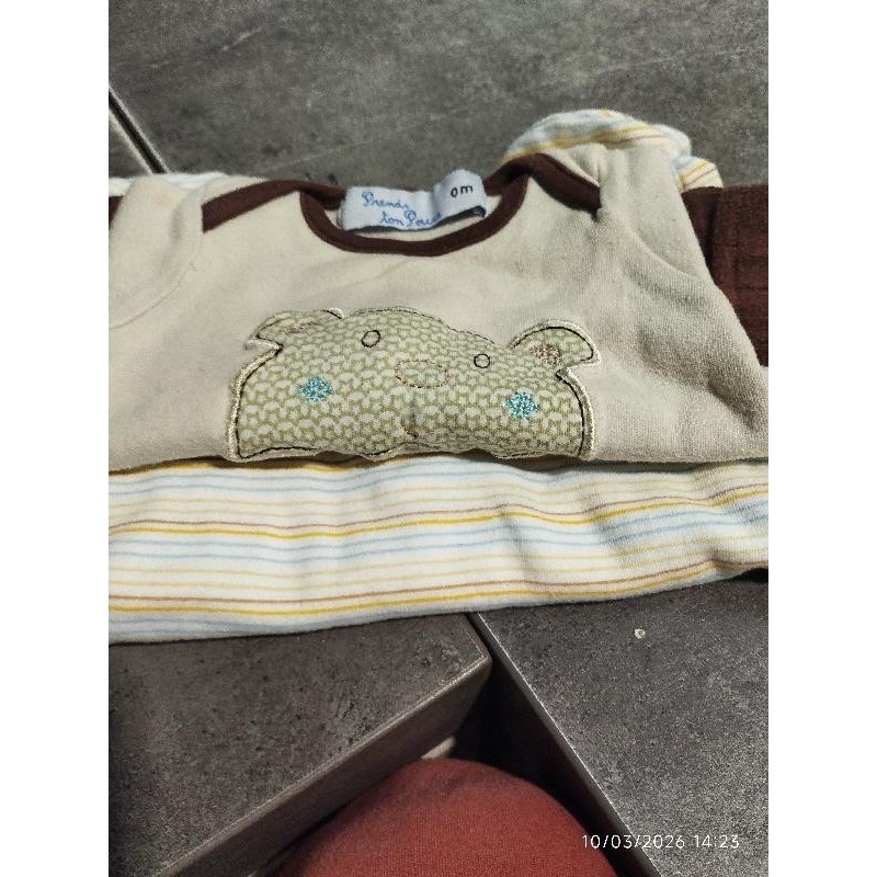 Lot 2 Pyjamas coton  TAILLE 0 mois