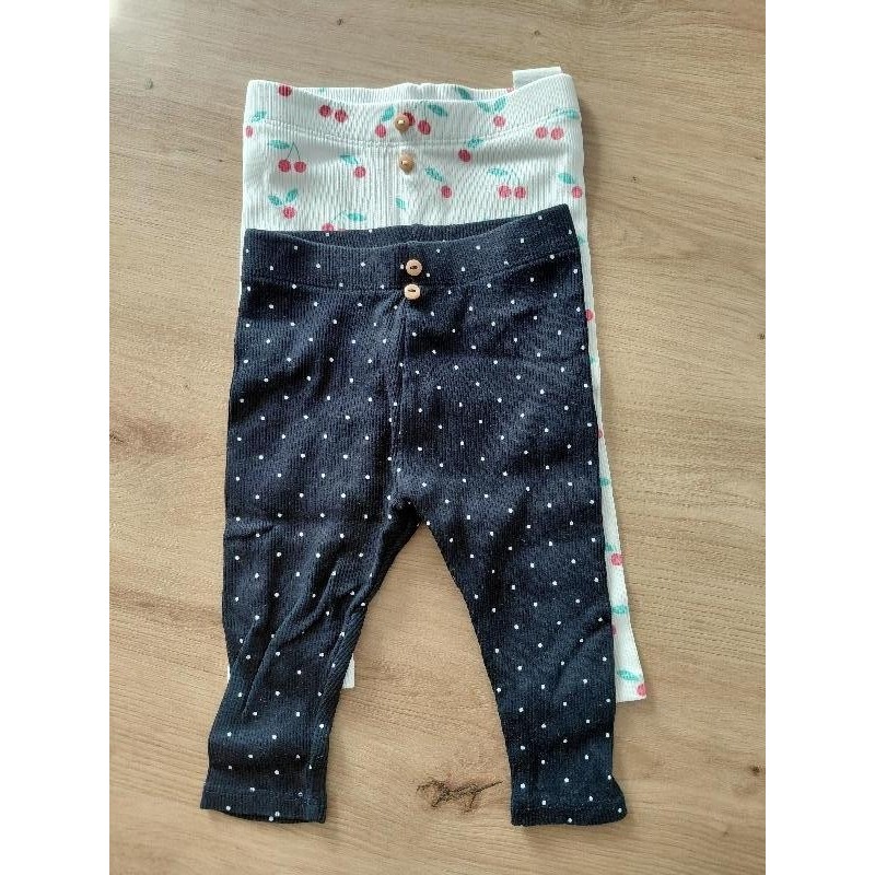 Lot 2 leggings Kiabi 12mois  TAILLE 12mois 