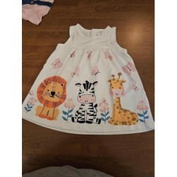 Robe sans manches  TAILLE 6...