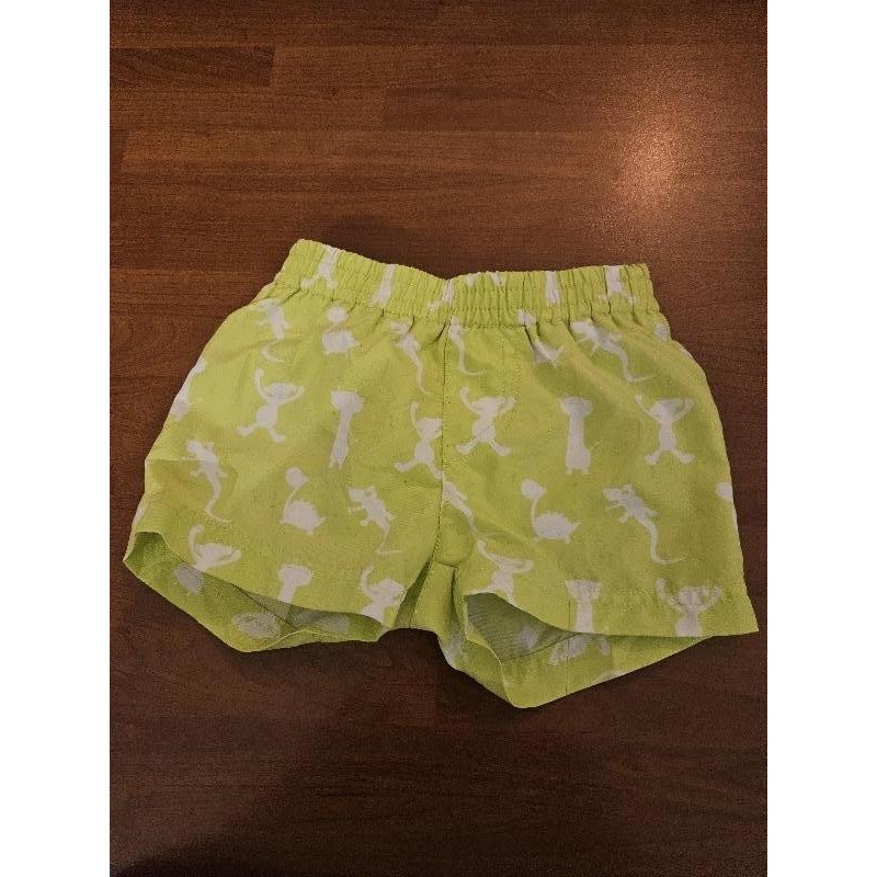 Short vert TAILLE 6 mois