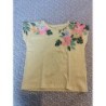Tee shirt manches courtes fille jaune a fleurs  TAILLE 6