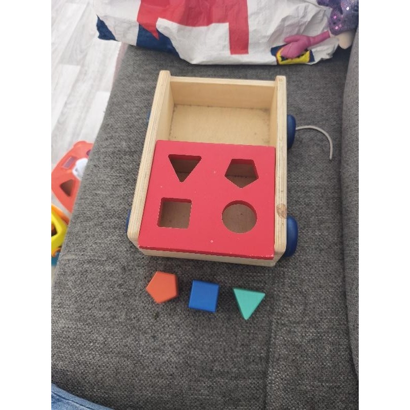 Chariot a tirer en bois 