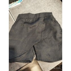 Short jupe noir TAILLE 4a