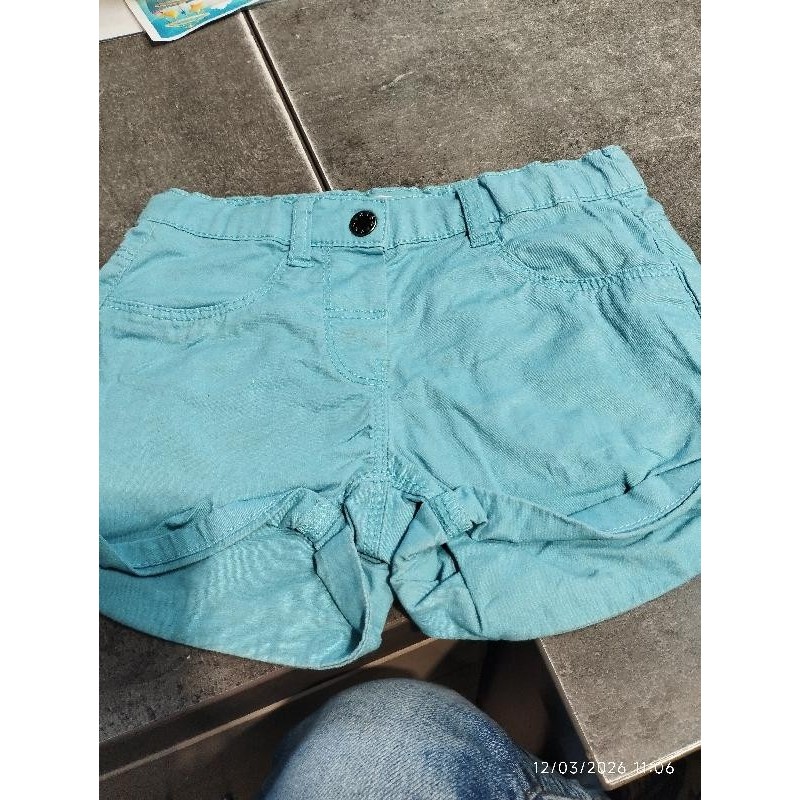 Short bleu ciel gemo TAILLE 4a