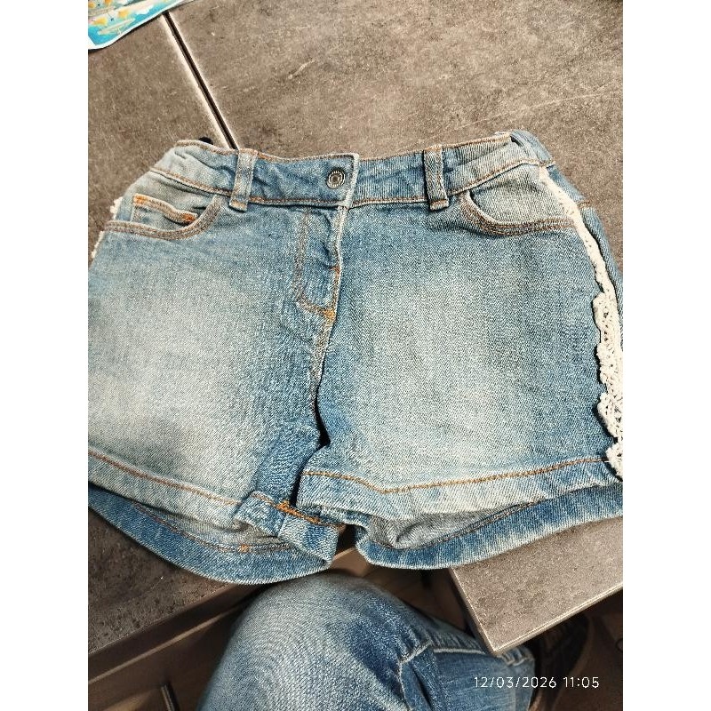 Short jean's bleu et dentelle gemo TAILLE 4a