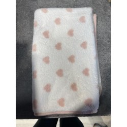 Plaid blanc cœur rose 