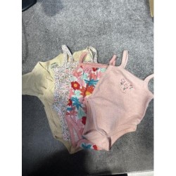 4 Bodies  TAILLE 1 mois 