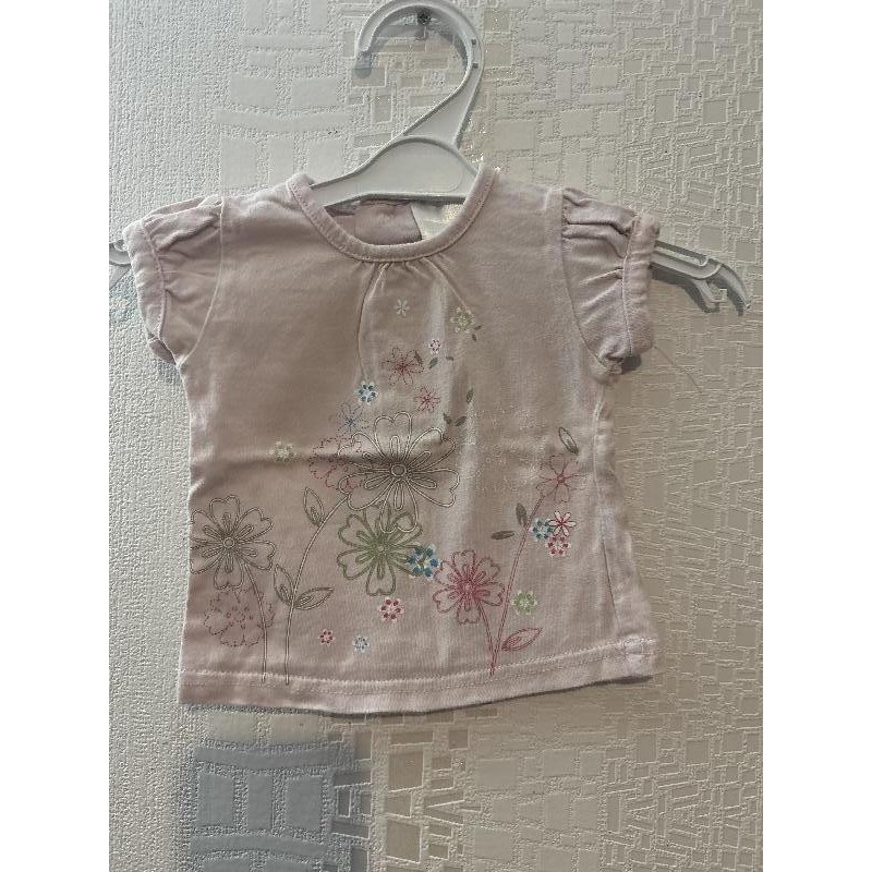 TEE shirt manches courtes fleurs TAILLE 3 mois