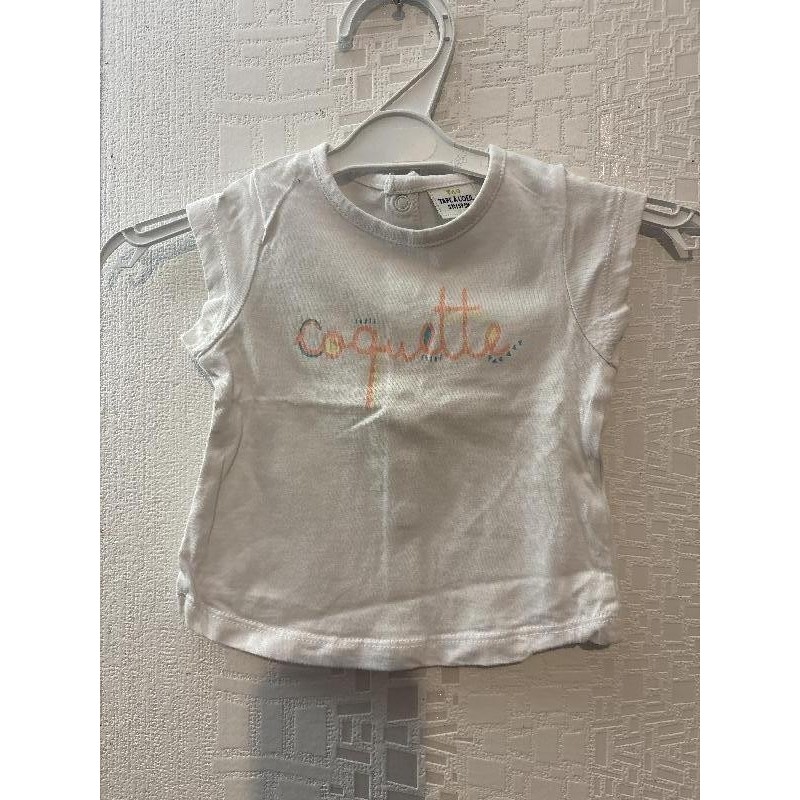 TEE shirt manches courtes  TAILLE 3 mois