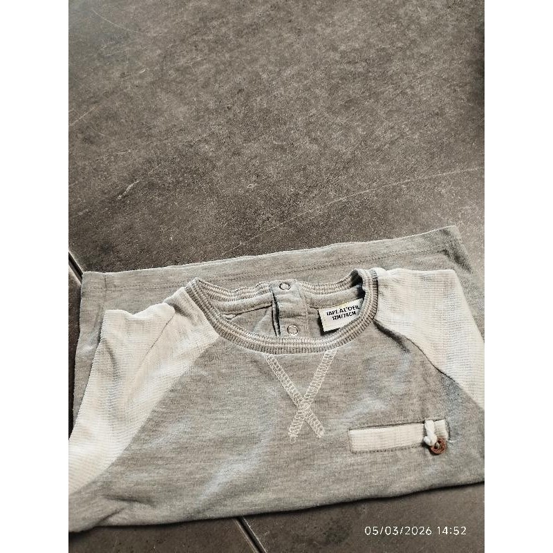 T shirt tap ml gris et blanc TAILLE 12 mois