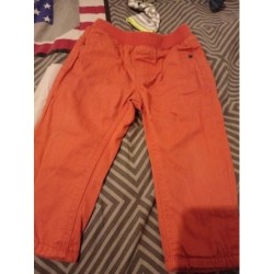 Jean orange TAILLE 6 mois