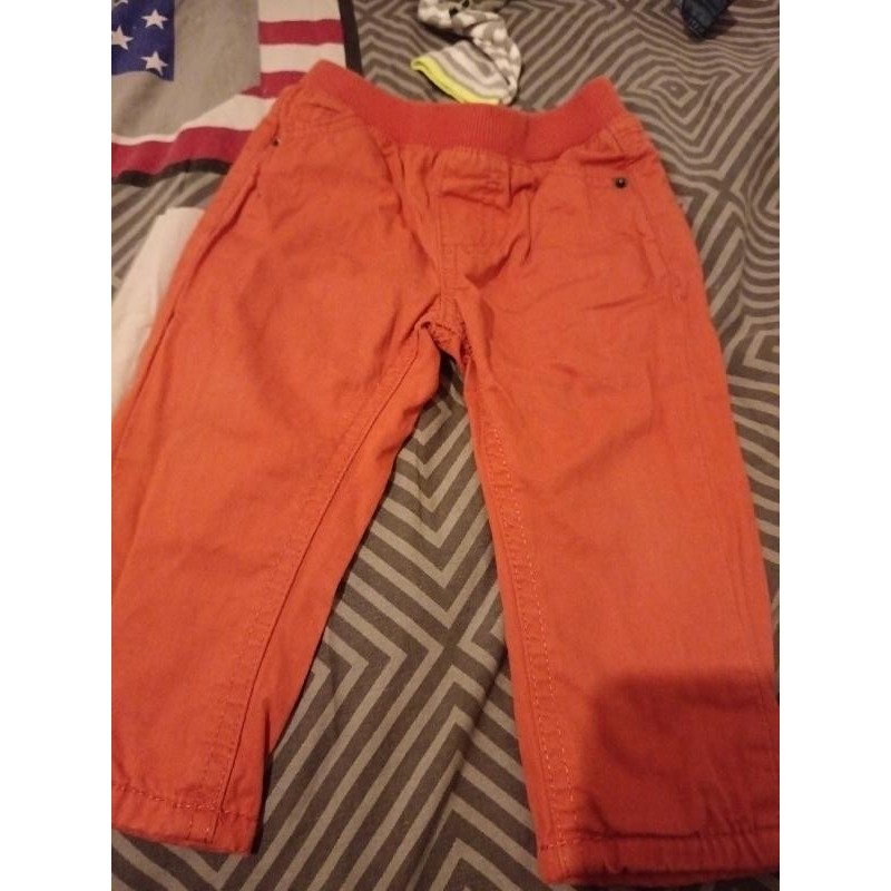 Jean orange TAILLE 6 mois