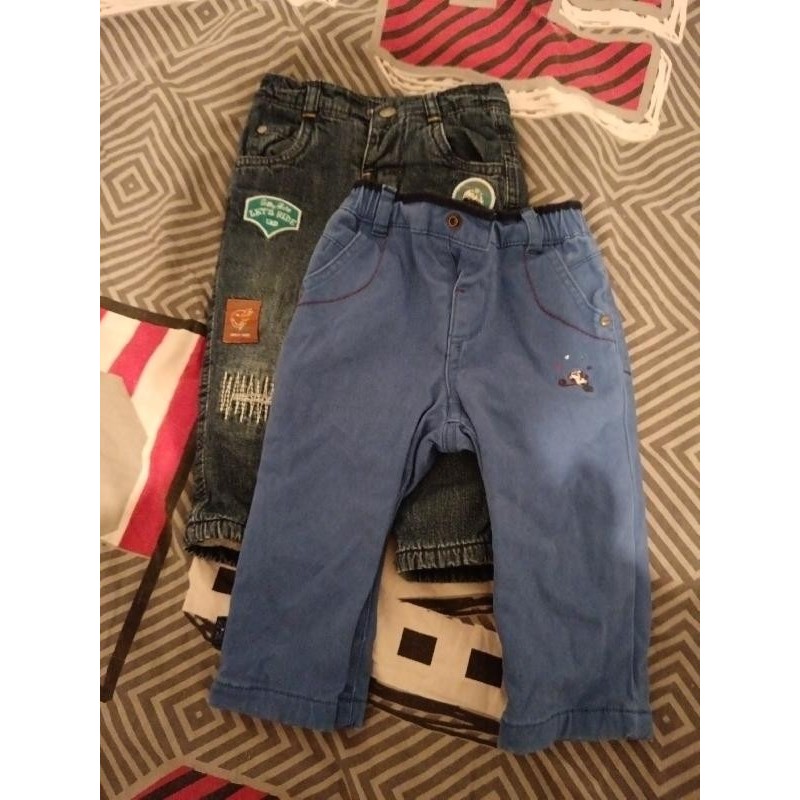 Lot de 2 pantalons TAILLE 1 an