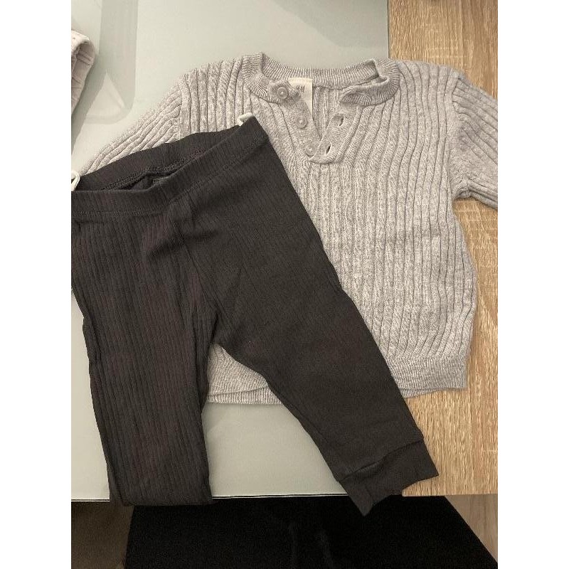 Ensemble pull et legging gris , H&M 9 mois TAILLE 9 mois 