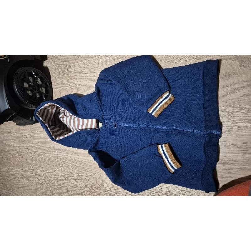 Veste a capuche marine neuve TAILLE 18 mois 