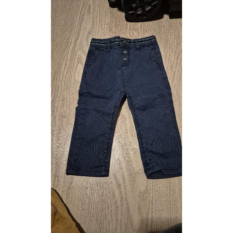 Jean foncé tape a l'œil  TAILLE 18 mois 