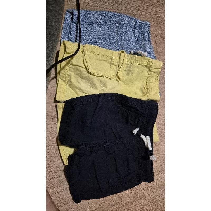 Lot 3 Shorts neufs  TAILLE 6 mois 