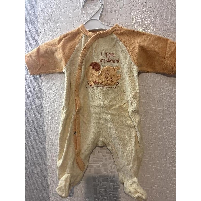 Pyjama jaune orange  TAILLE 1 mois