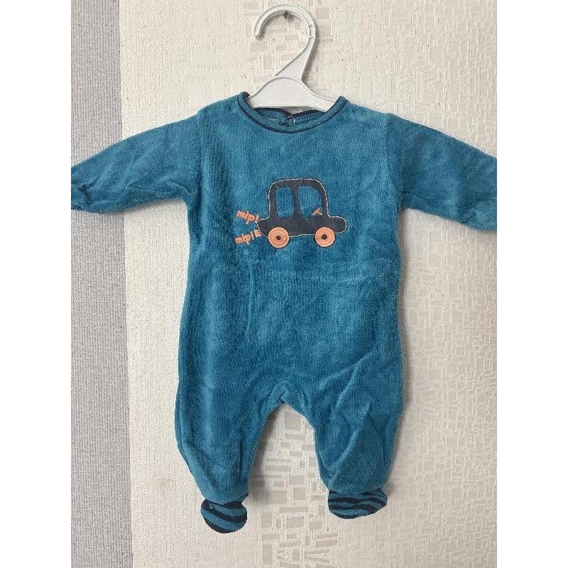 Pyjama  TAILLE 0/1 mois