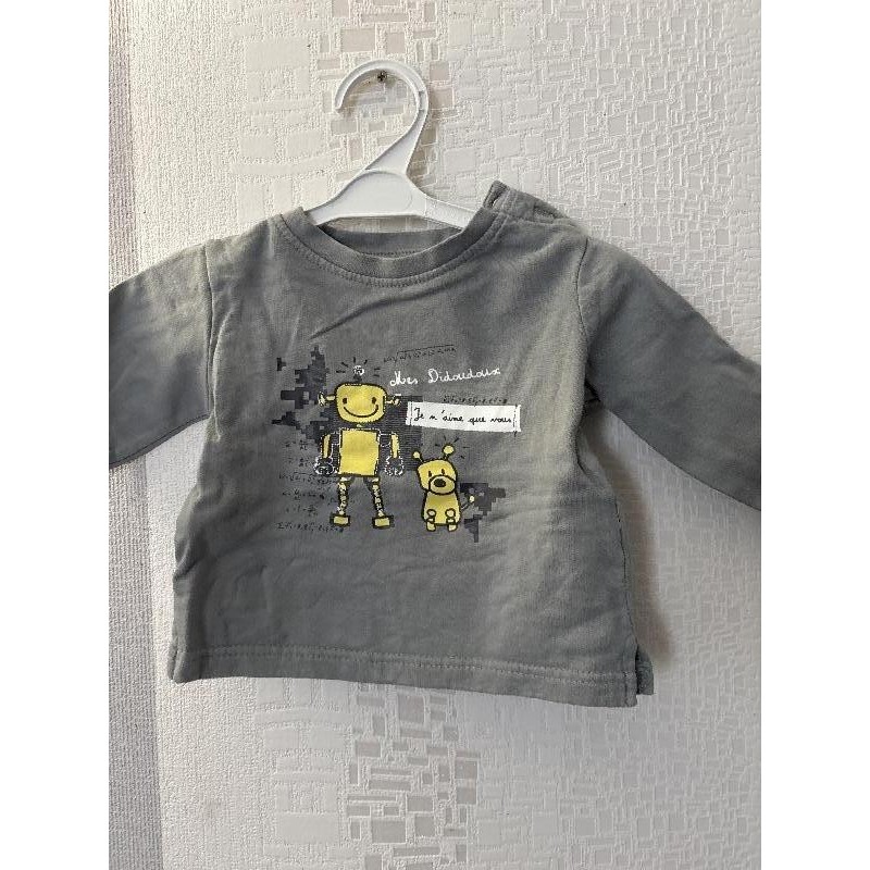 Pull gris TAILLE 6 mois
