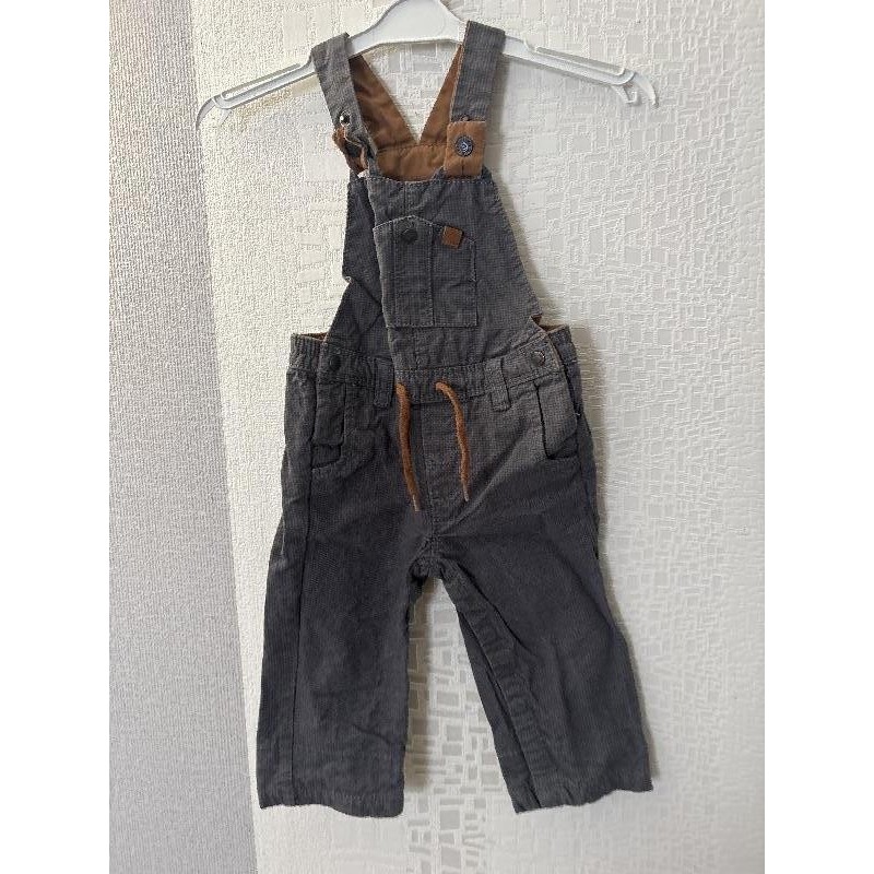 Salopette grise TAILLE 6 mois