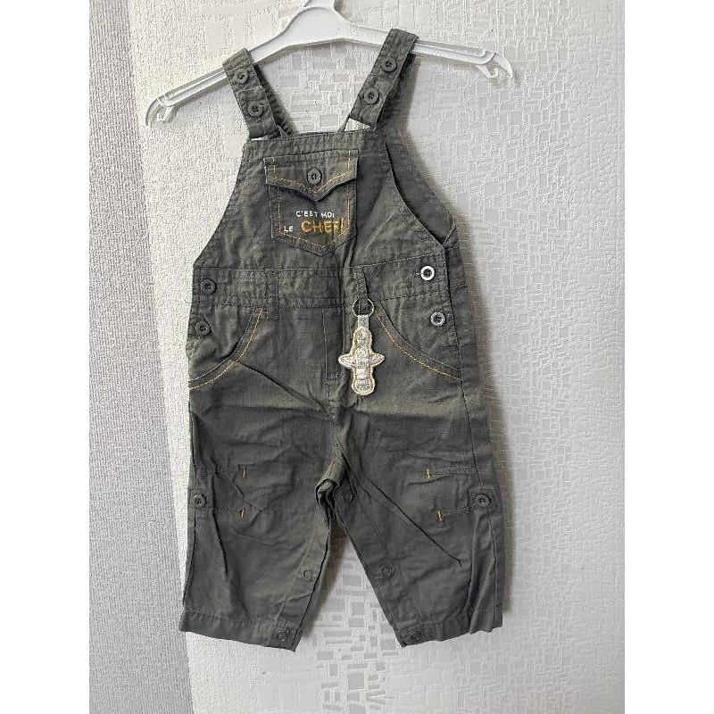 Salopette grise TAILLE 6 mois