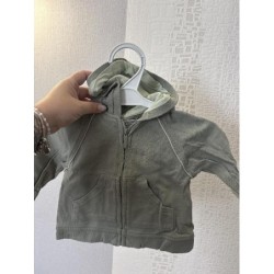 Veste okaidi verte TAILLE 6...