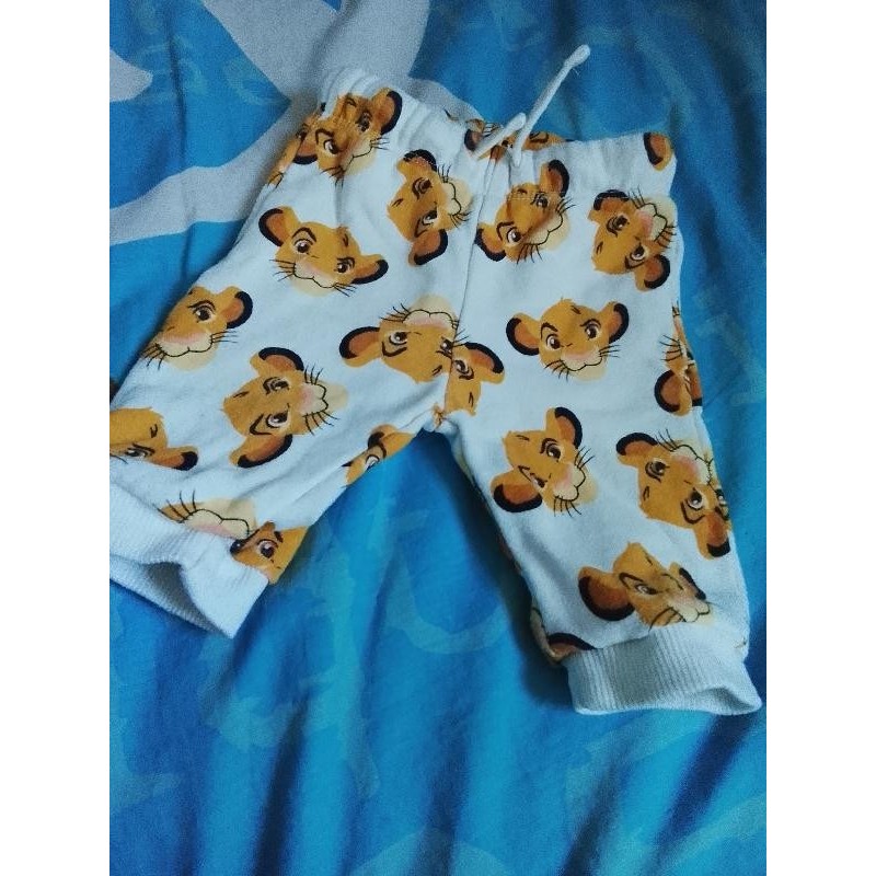Pantalon simba  TAILLE 1 mois