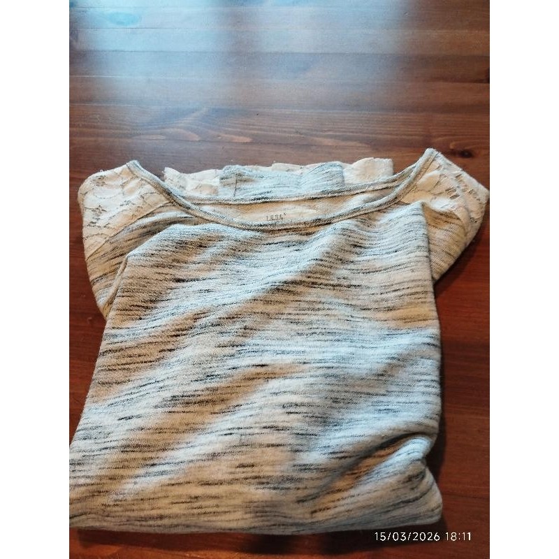 Pull léger gris épaule dentelle logg TAILLE 10