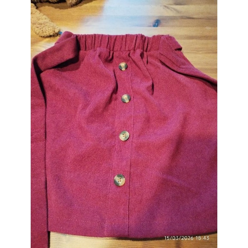 Jupe côtelé shein bordeaux  TAILLE 10