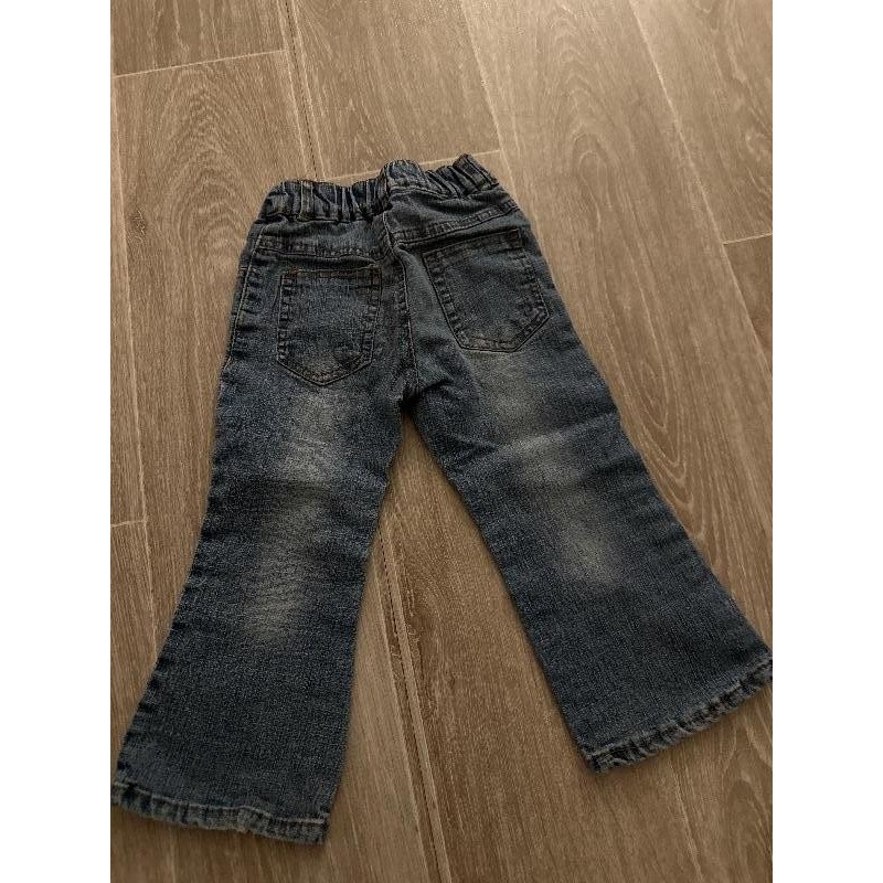 Jean à fleur  TAILLE 4