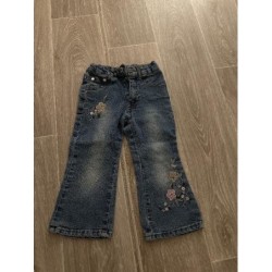 Jean à fleur  TAILLE 4