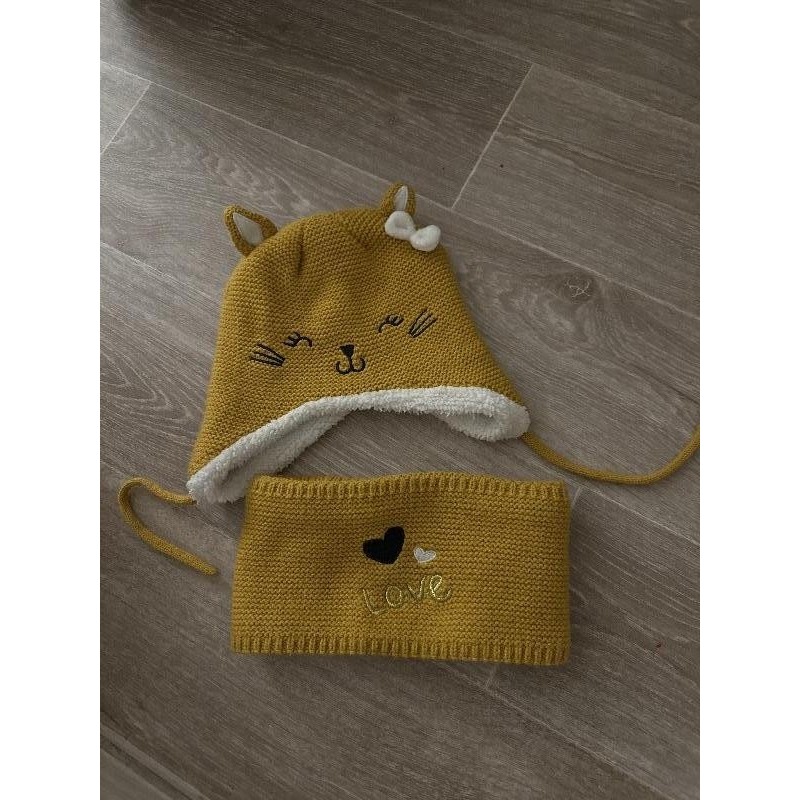 Lot de bonnet et écharpe tube jaune moutarde  TAILLE 18/23mois