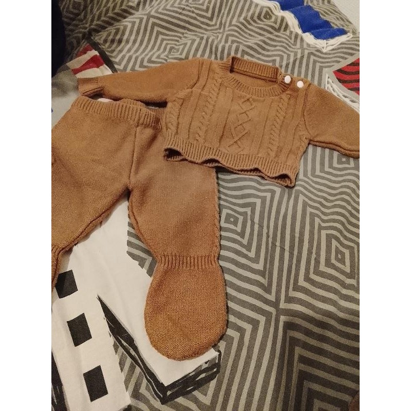 Ensemble laine marron TAILLE 1 mois