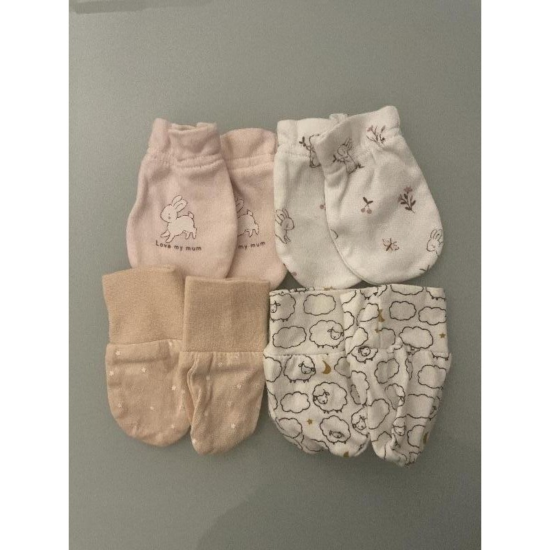 Lot de 4 moufles anti griffe  TAILLE Naissance