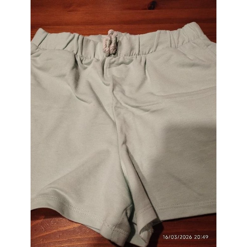 Short coton vert okaidi TAILLE 12