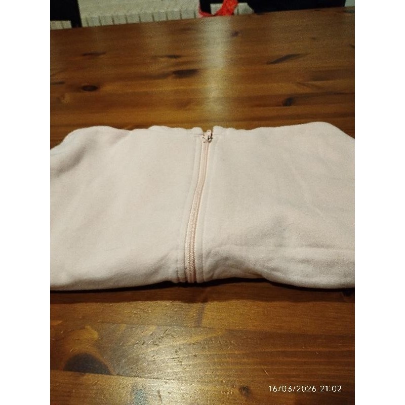 Sweat capuche rose tissaia TAILLE 12