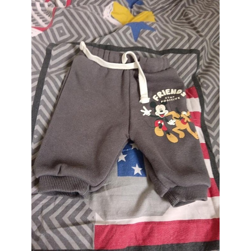 Pantalon jogging mickey TAILLE 1 mois 