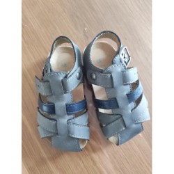 Nu pieds garcon TAILLE 18